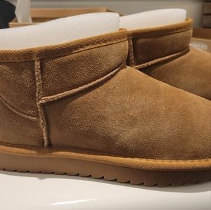 Mini, suede pull on boot